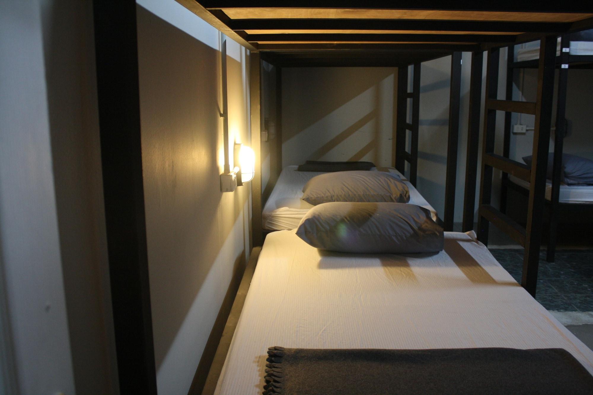 The Mixx Hostel Bangkok Exterior foto